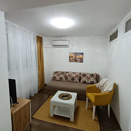 Apartment Milanovic Stan Na Dan Bijeljina