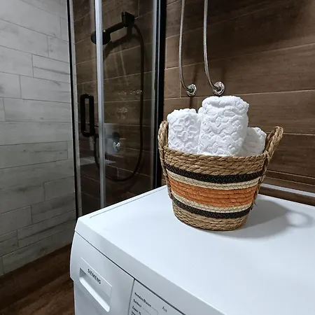 Milanovic Stan Na Dan 아파트 *